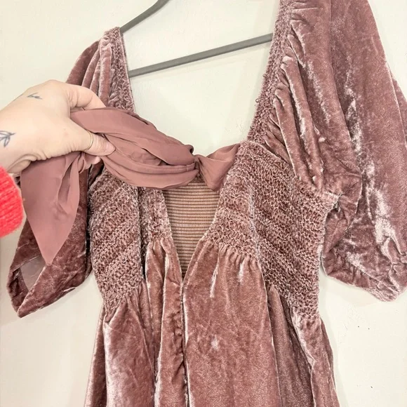 labyrinth mini dress pink Women's Lavia Mini Dress Pink in Size Large by Outcast